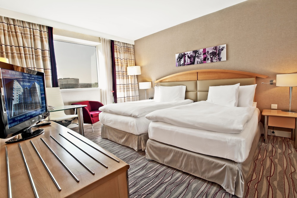 Hilton Sofia 29/89