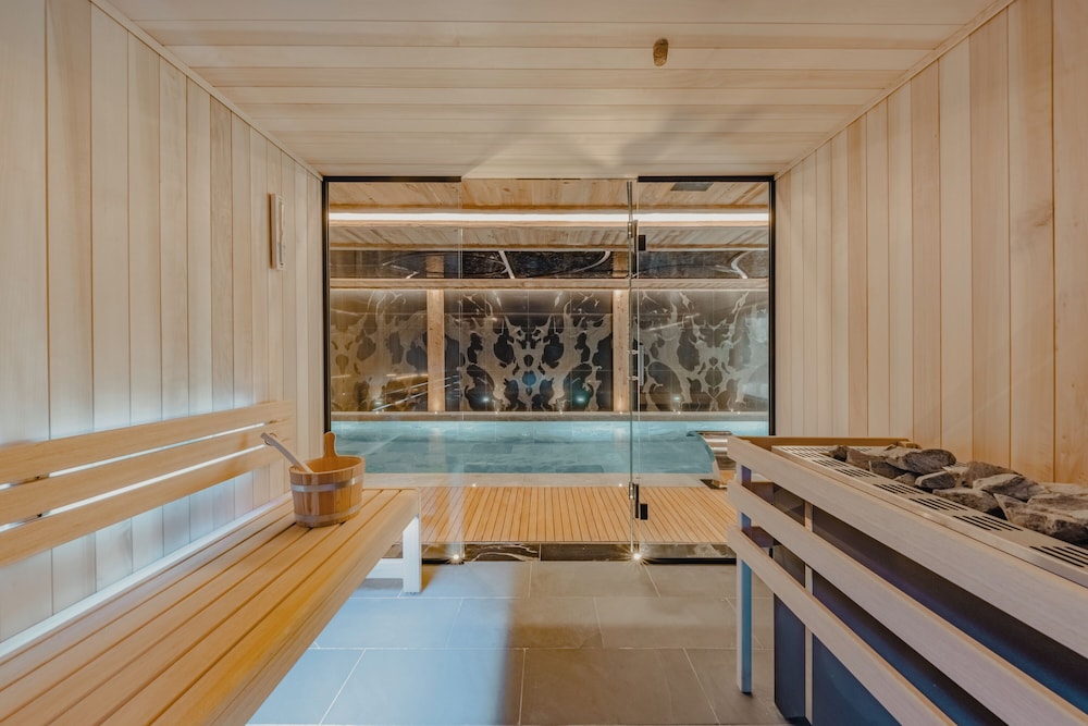 Ultima Courchevel Belvedere 24/50