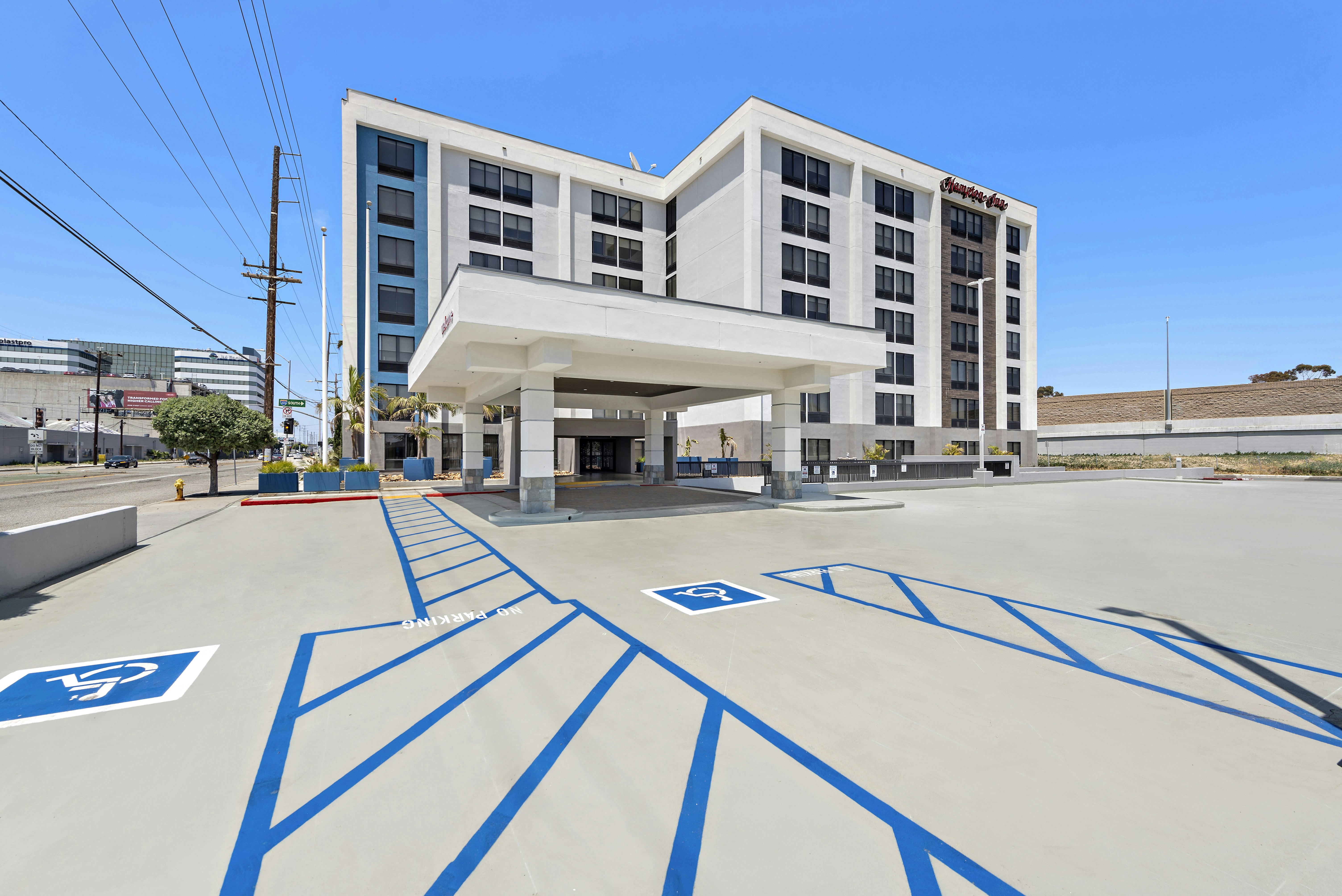 Hampton Inn by Hilton Los Angeles Airport 39/44