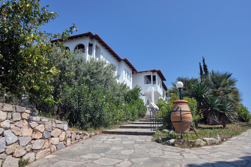 Geranion Village 44/48
