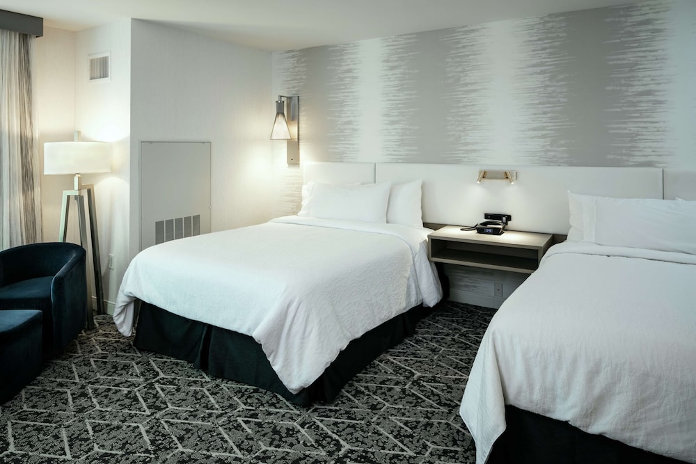 Hilton Garden Inn Seattle Bellevue Downtown 13/70