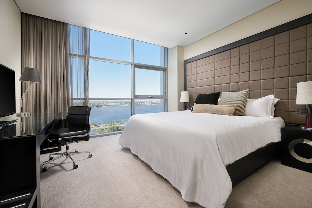FRASER SUITES PERTH 11/67