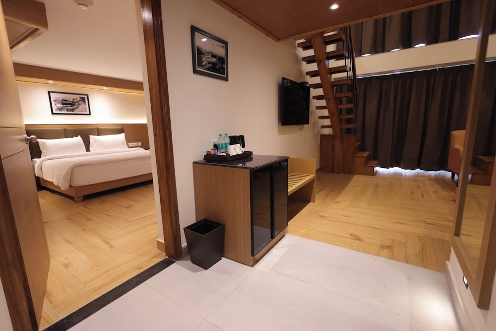 Ramada By Wyndham Mussoorie Mall Road 22/48