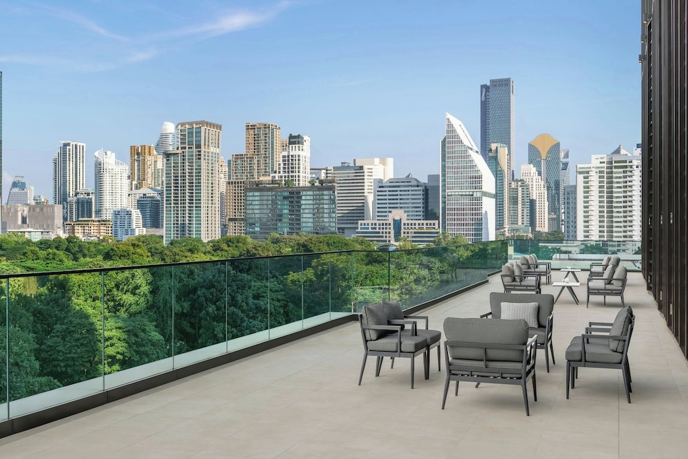 The Ritz-Carlton, Bangkok 43/45