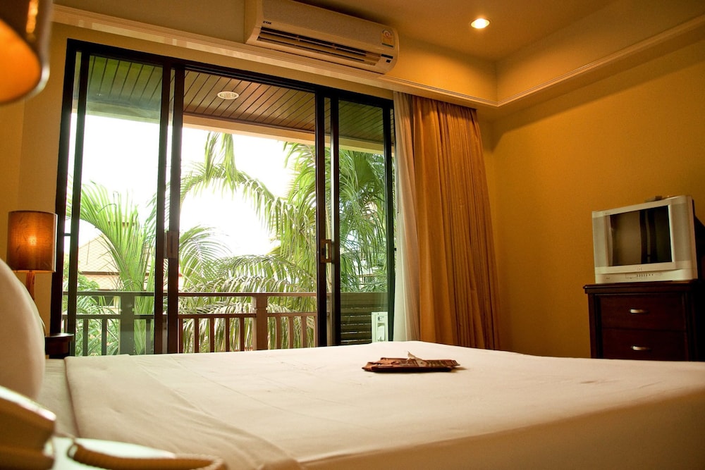 Lecasa Bangsaen Hotel 9/37