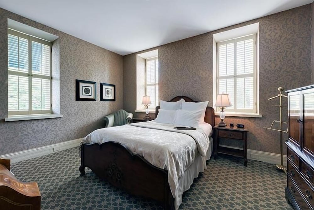 Nicollet Island Inn 8/44