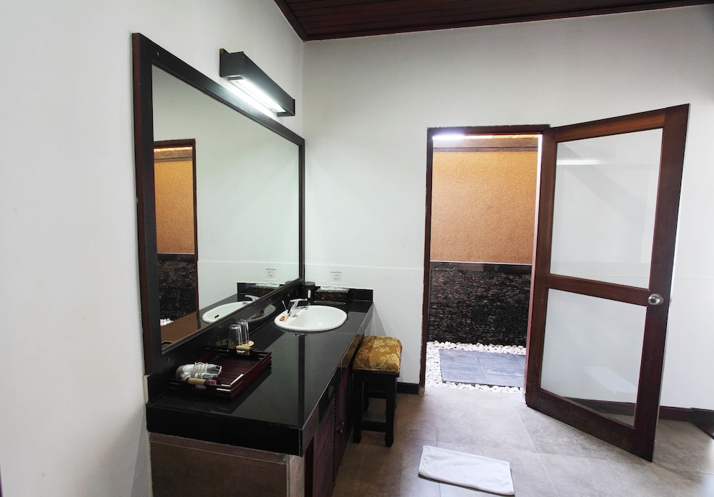 Adi Assri Beach Resort 27/71