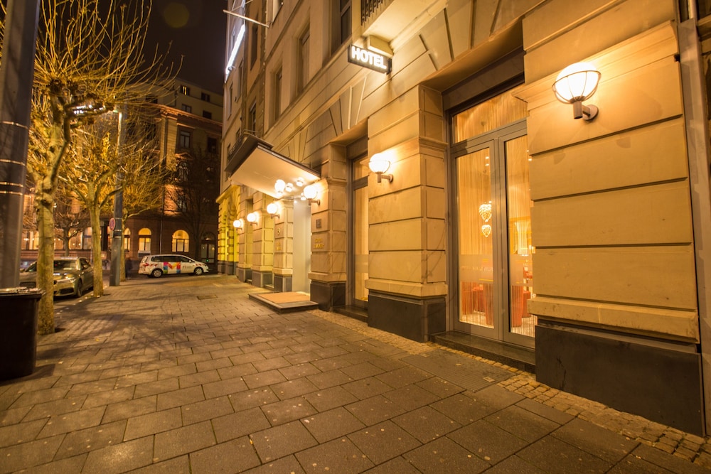 Hotel Hammer - Mainz Hauptbahnhof 48/66