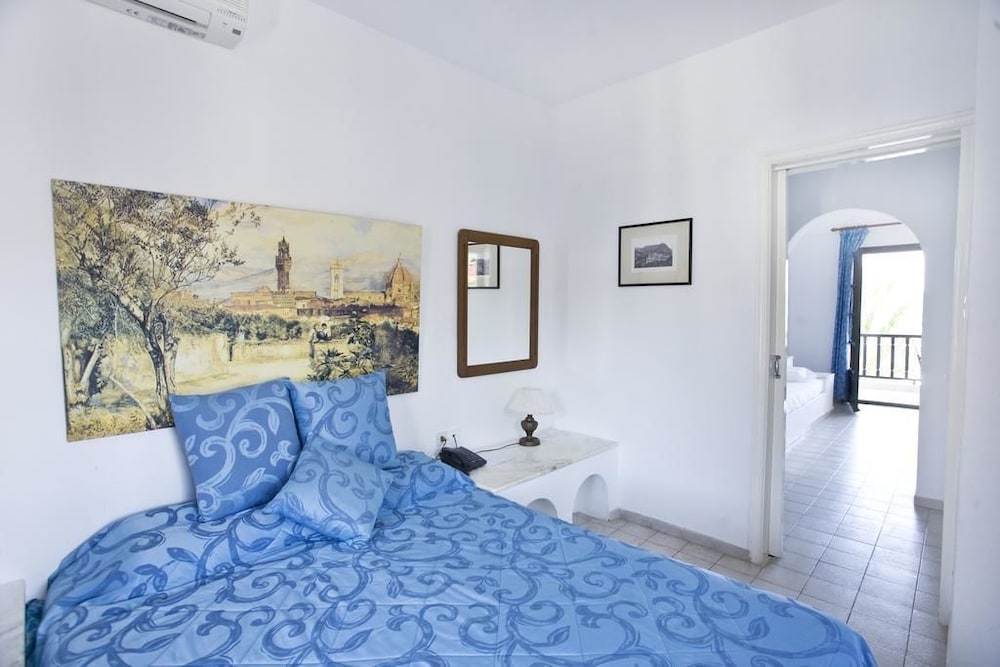Family, Queen and Twin Beds, Sea View, Near the Pool، Assa Maris Beach Hotel 4/10