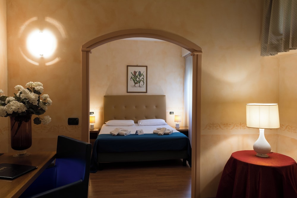 Hotel Lombardia 24/64