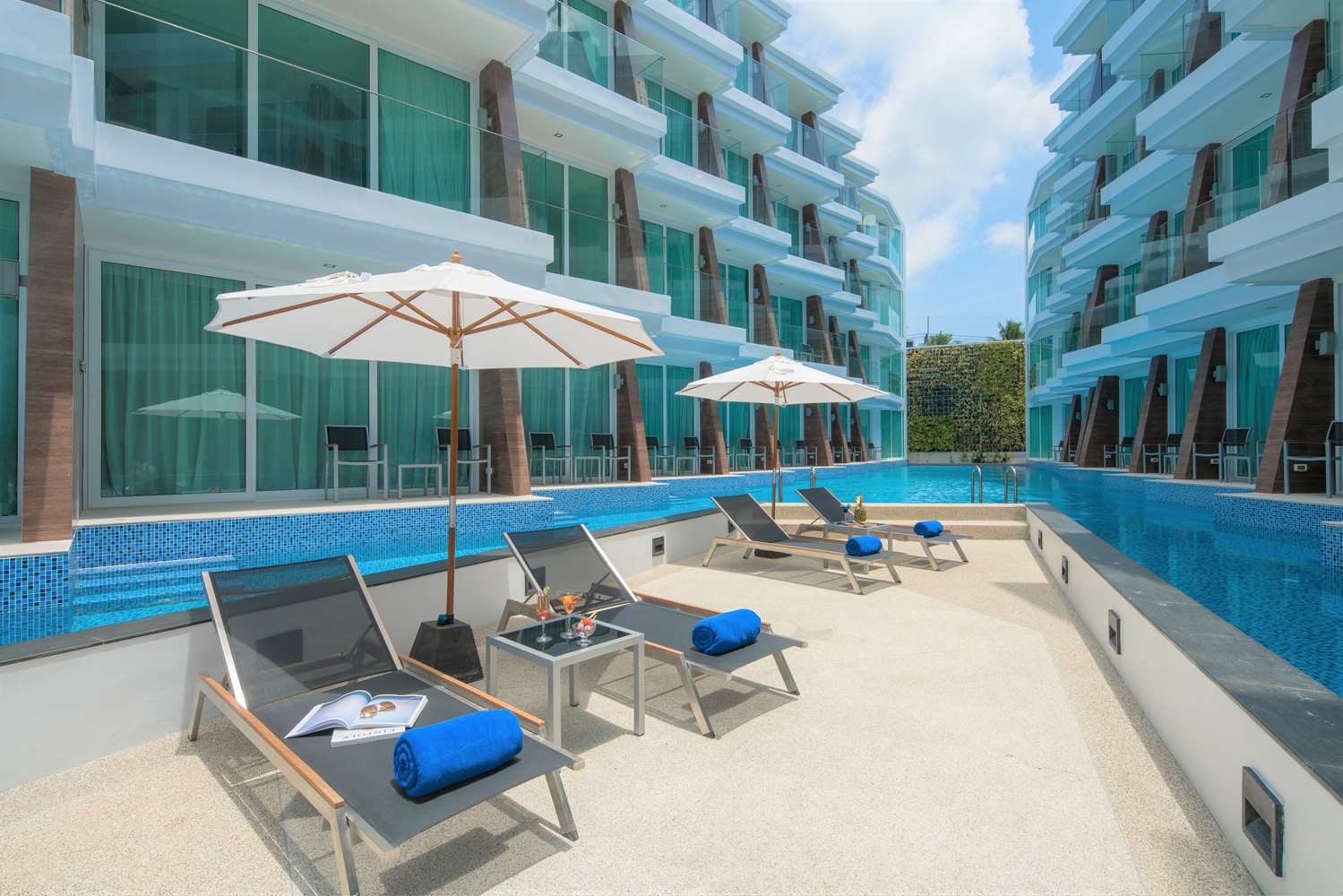 The Beachfront Hotel Phuket 14/19