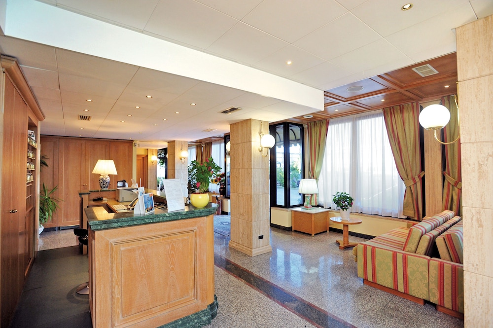 Hotel L'Aquila 2/19