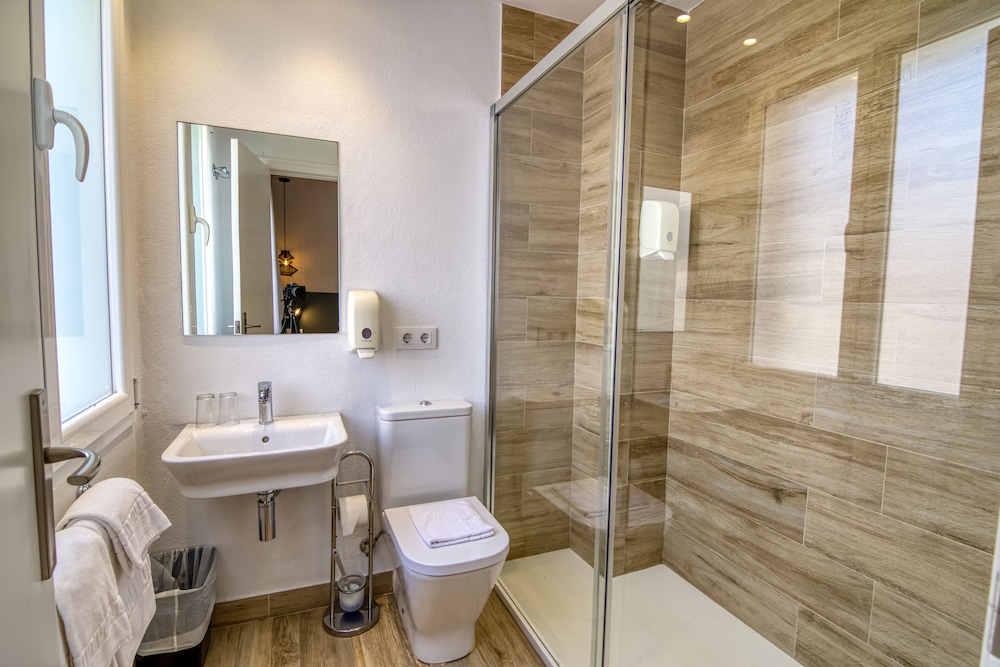 Hostal La Isla 30/32