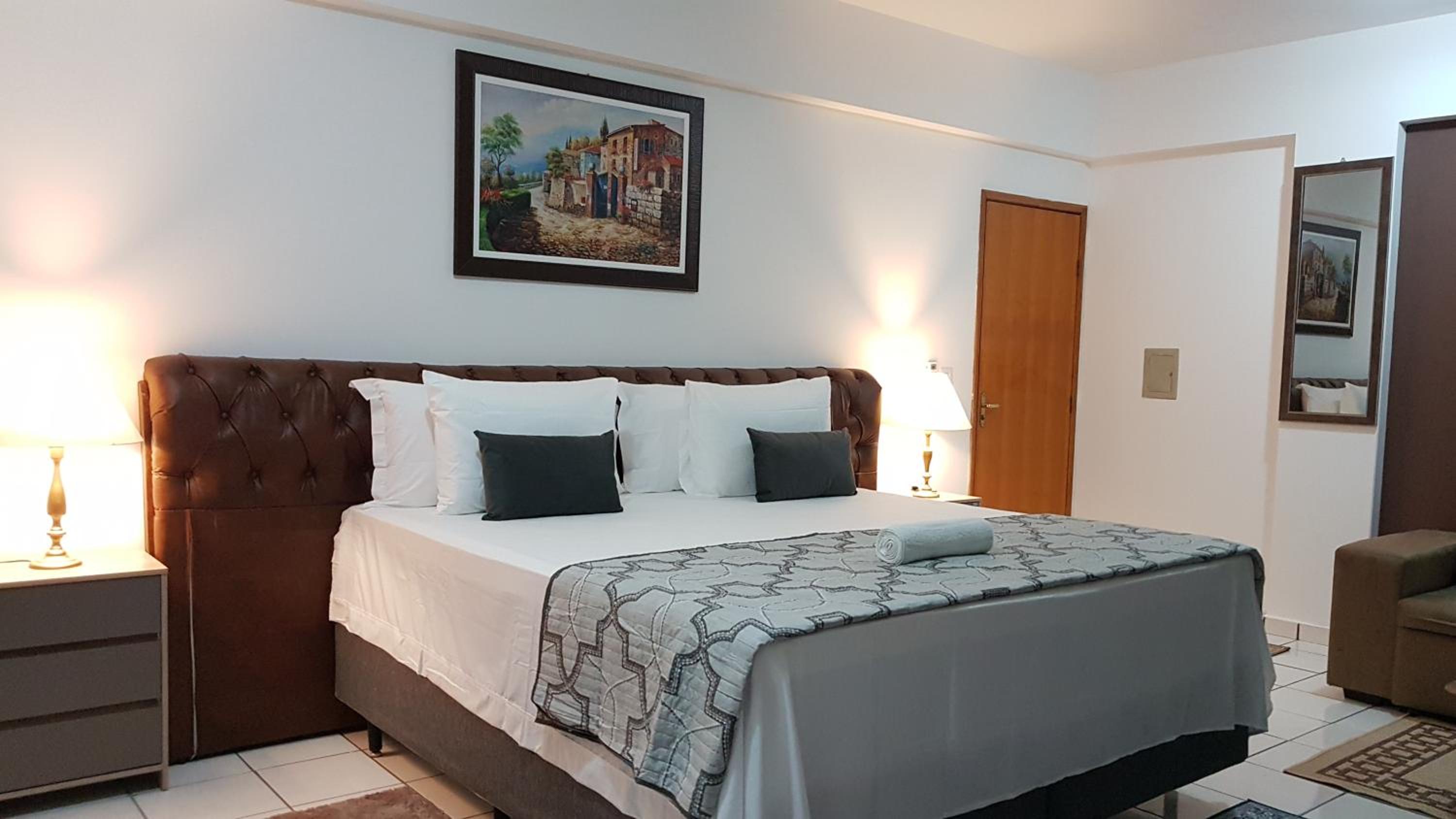 Quarto Luxo Gold 2/21
