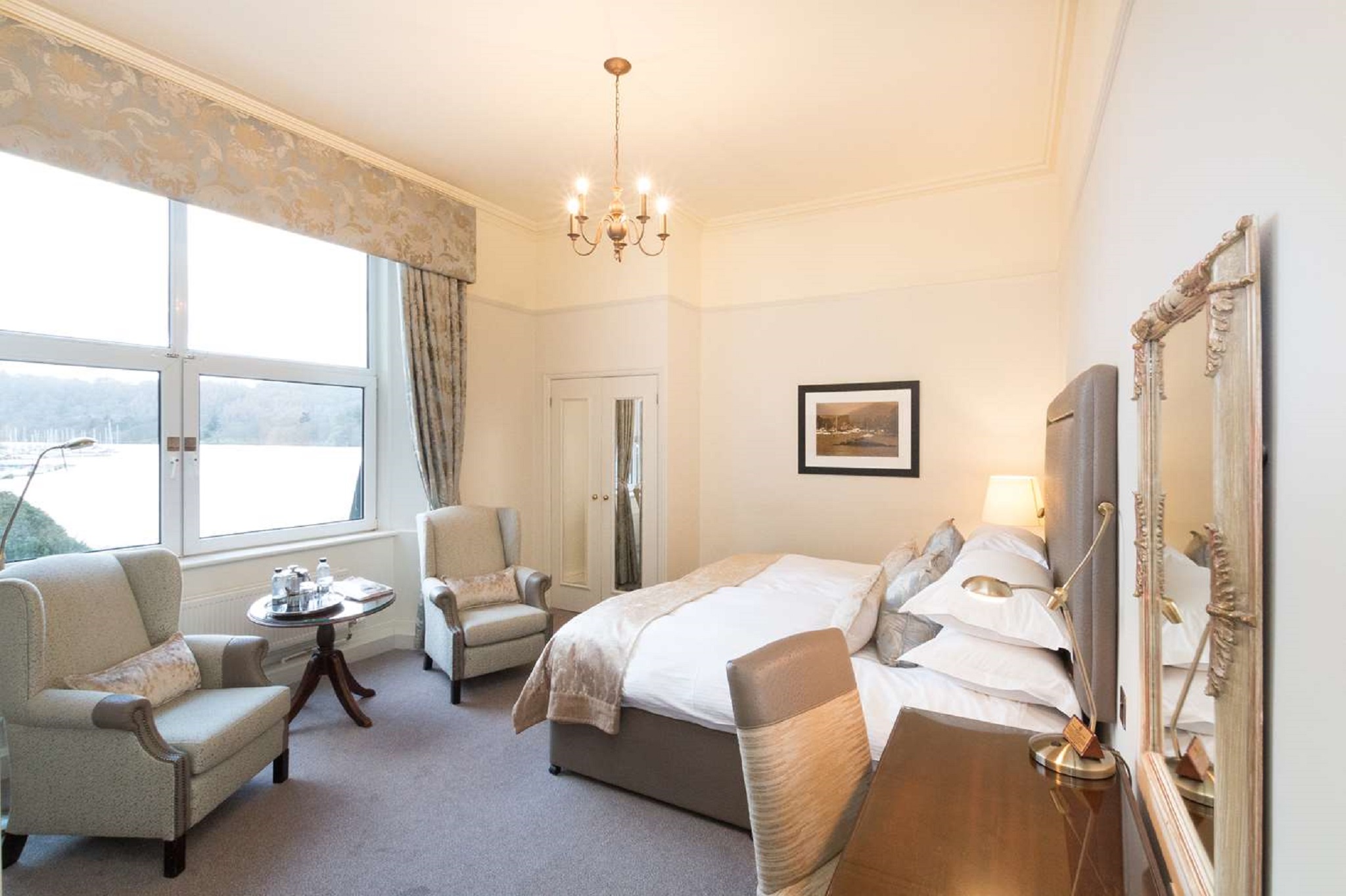 Feature, Superior, Double Bed