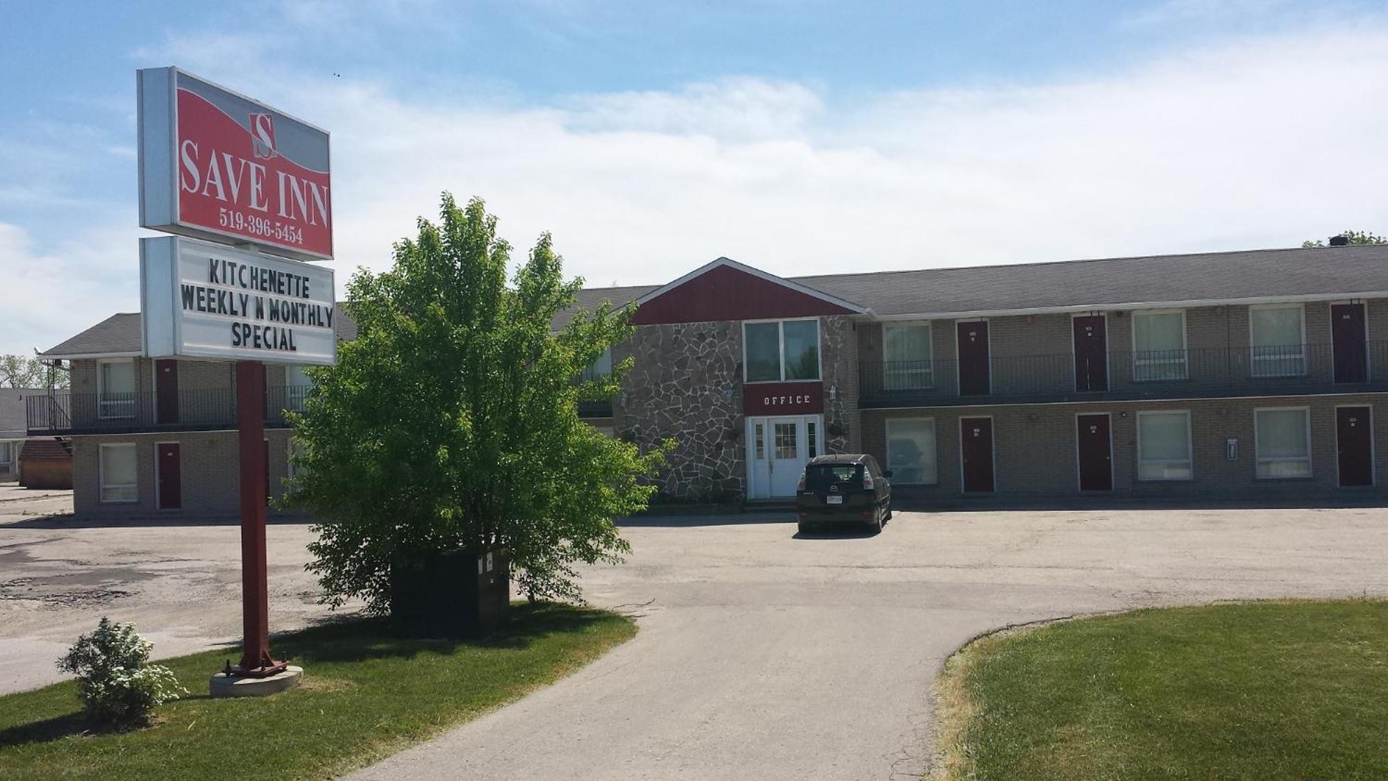 Knights Inn Kincardine 28/35