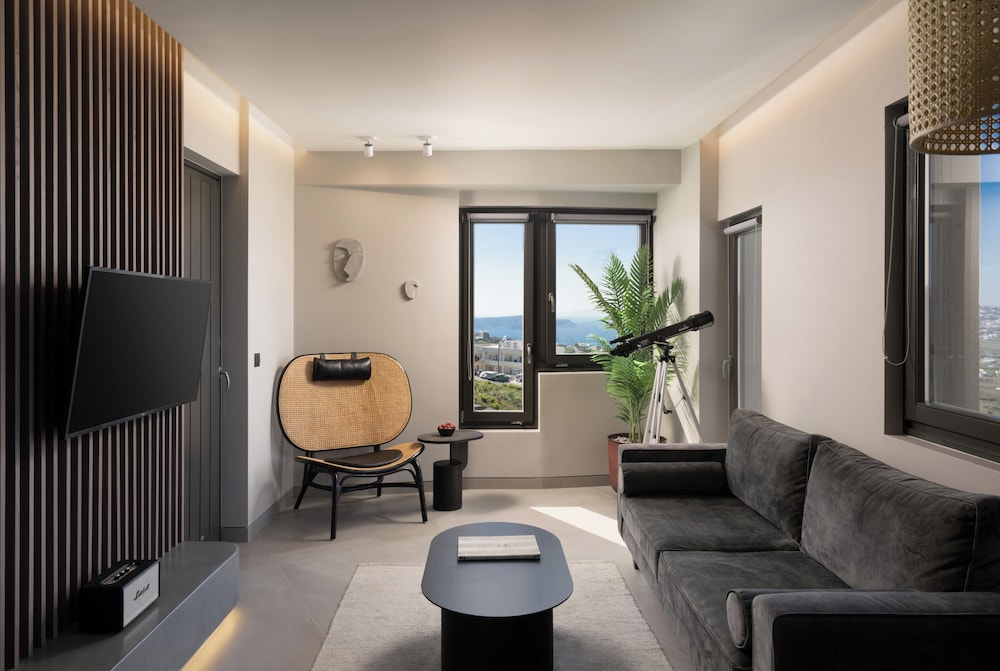 Apikia Santorini Suites - Adults Only 62/85