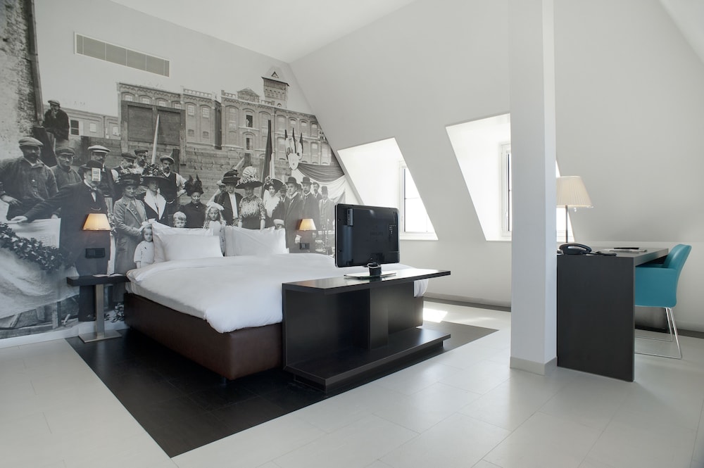 Founders, Junior Suite, King Bed