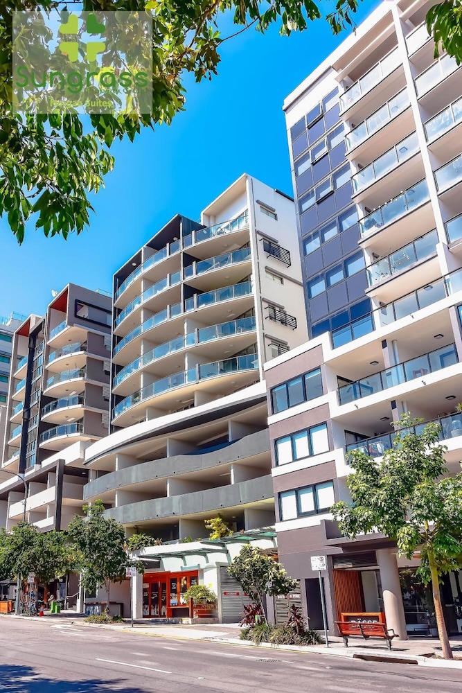 Morgan Suites 6/64