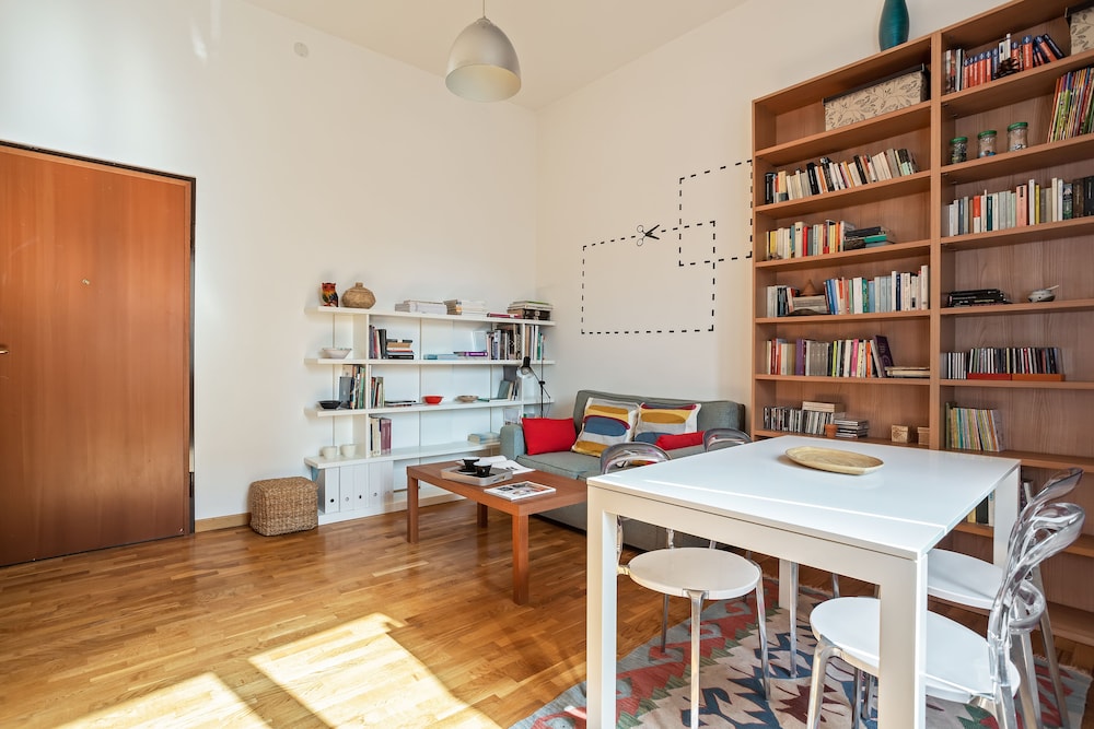 Appartamento Di Stile Al Conservatorio 12/17