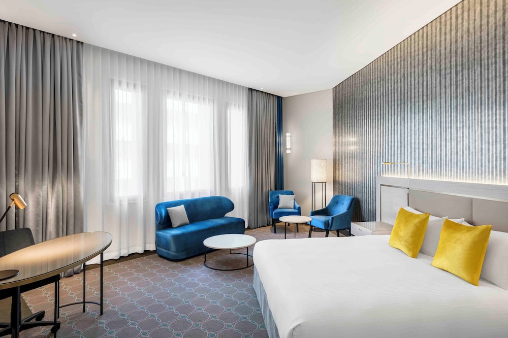 Paradox, Spa, Studio, Suite, King Bed