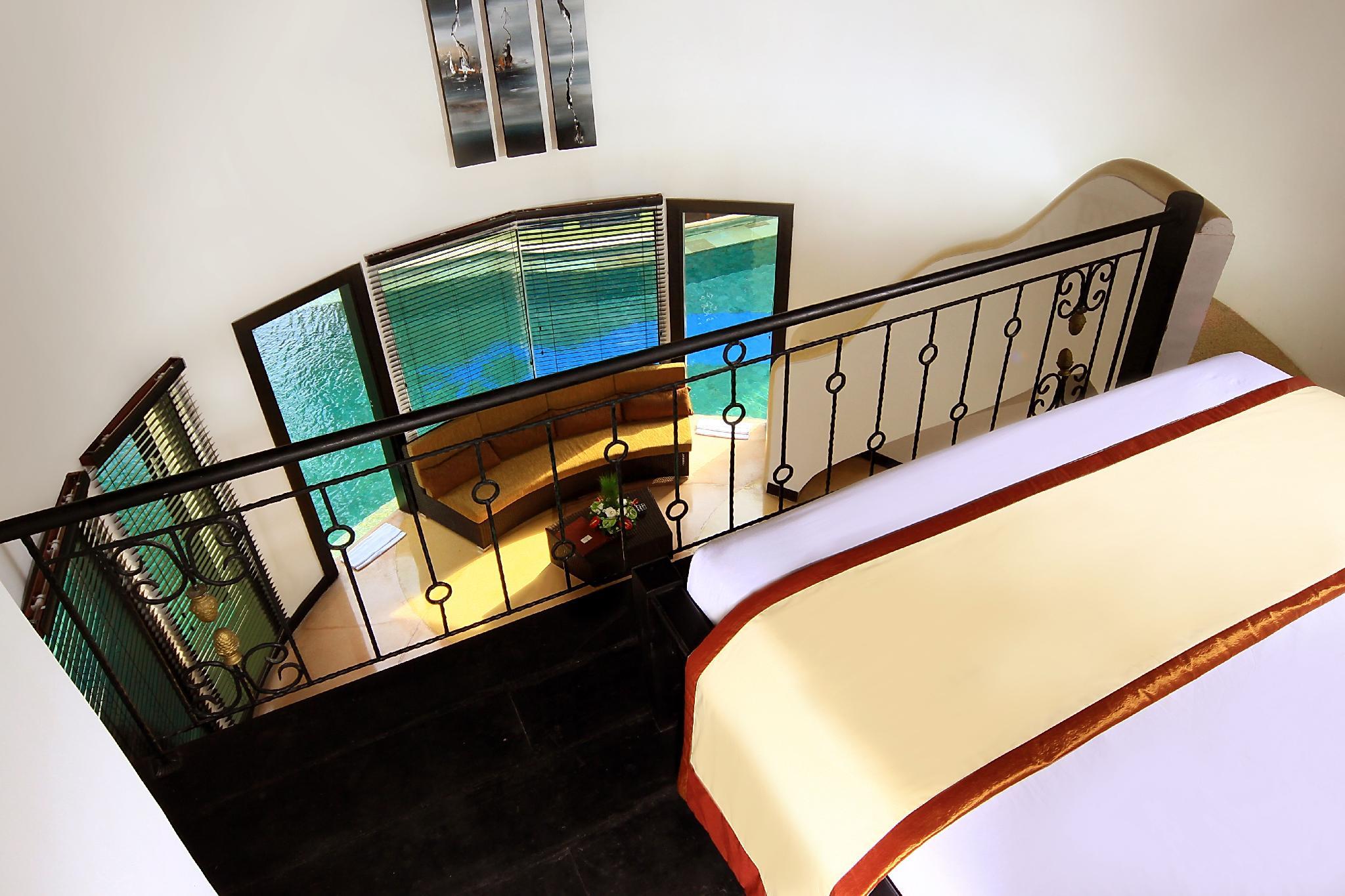 Lagoon Villa
