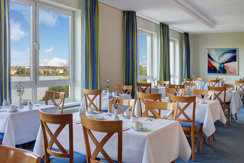 Intercityhotel Stralsund 32/47