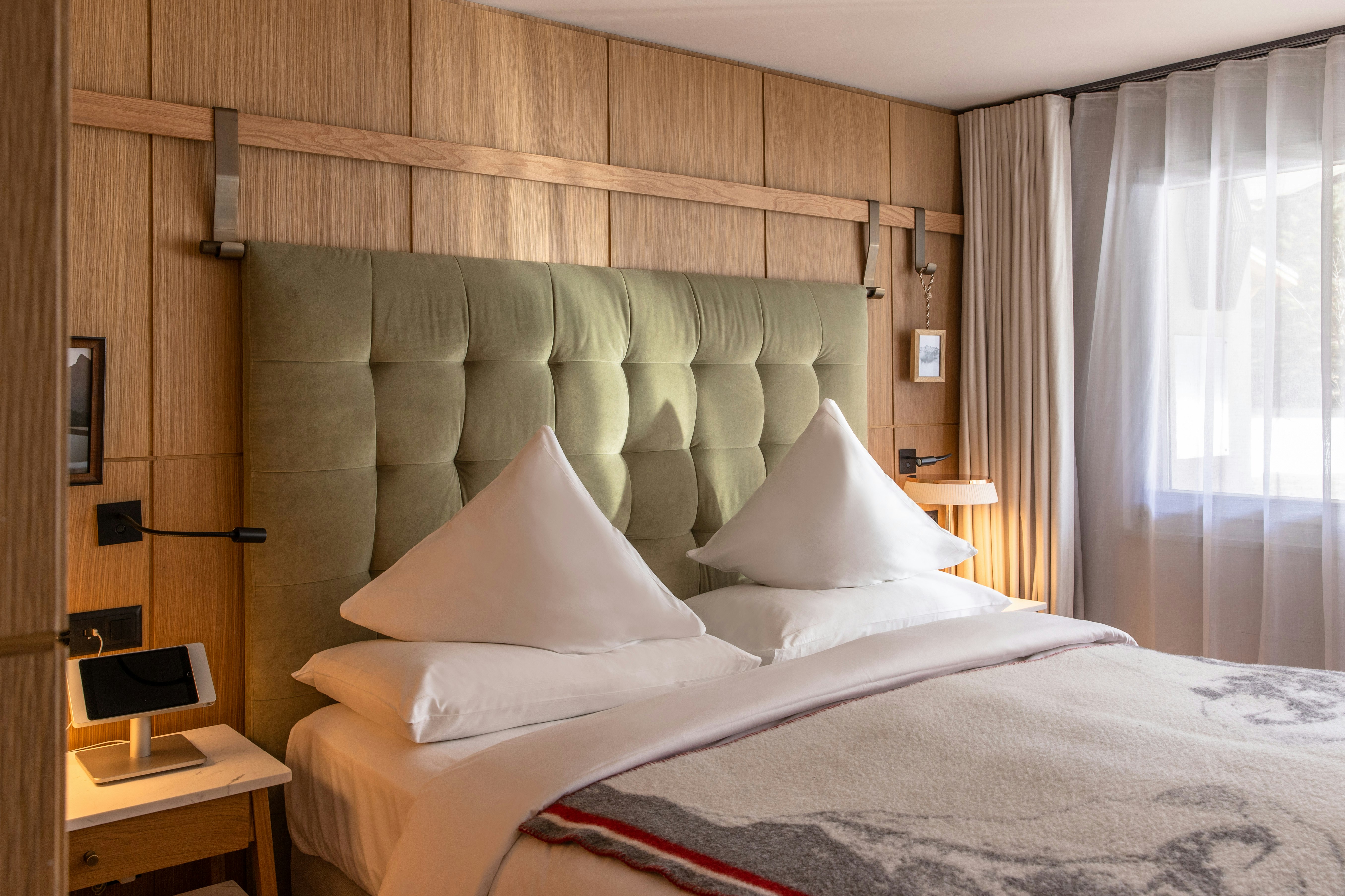 Schweizerhof Zermatt Hotel 18/81