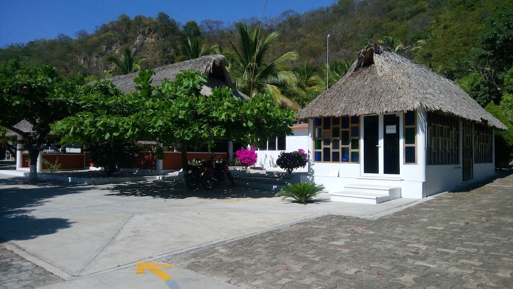 Hotel &amp; Club Campestre Altos Paraiso 23/50