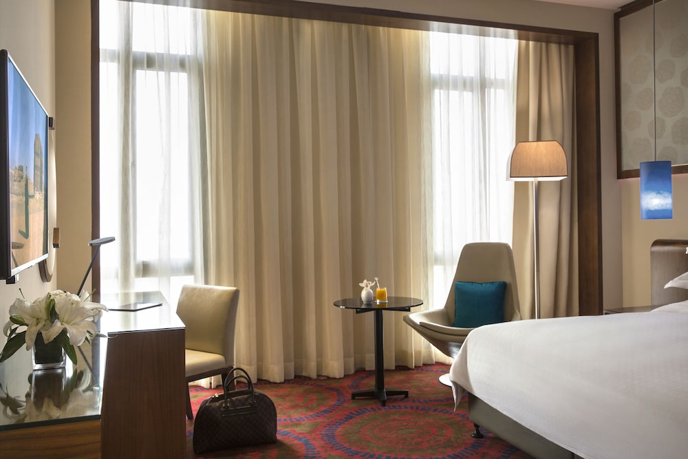 PRESIDENTIAL, SUITE