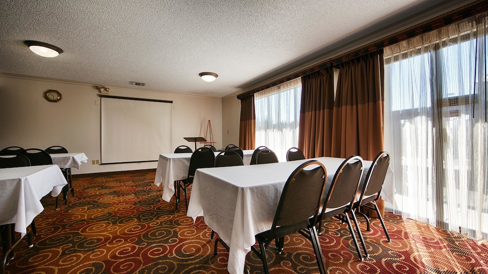 Best Western Chieftain Inn 30/34