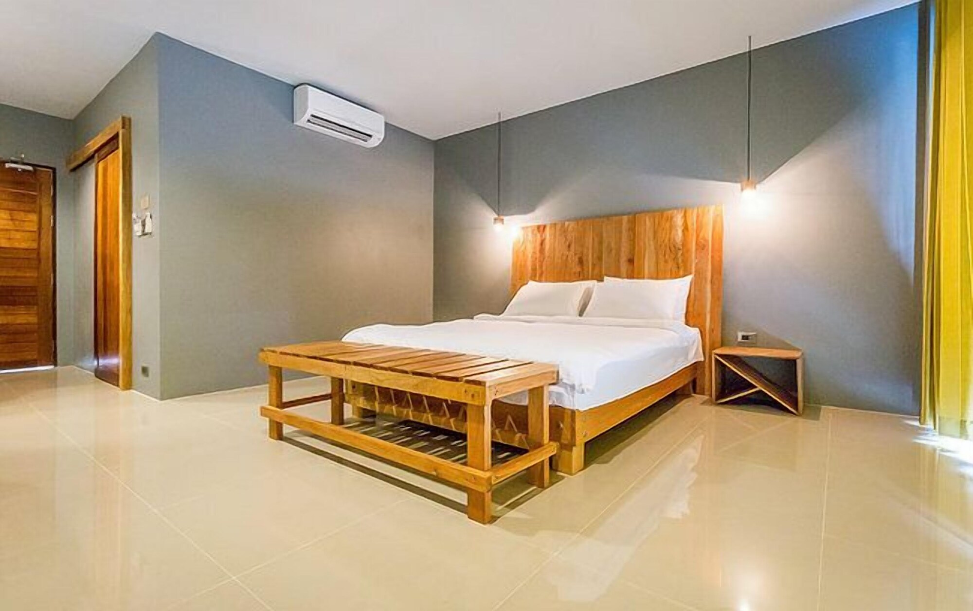 Sky, Suite, Queen Bed