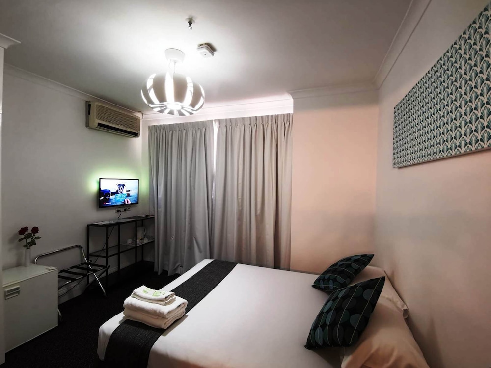 Criterion Hotel 30/57