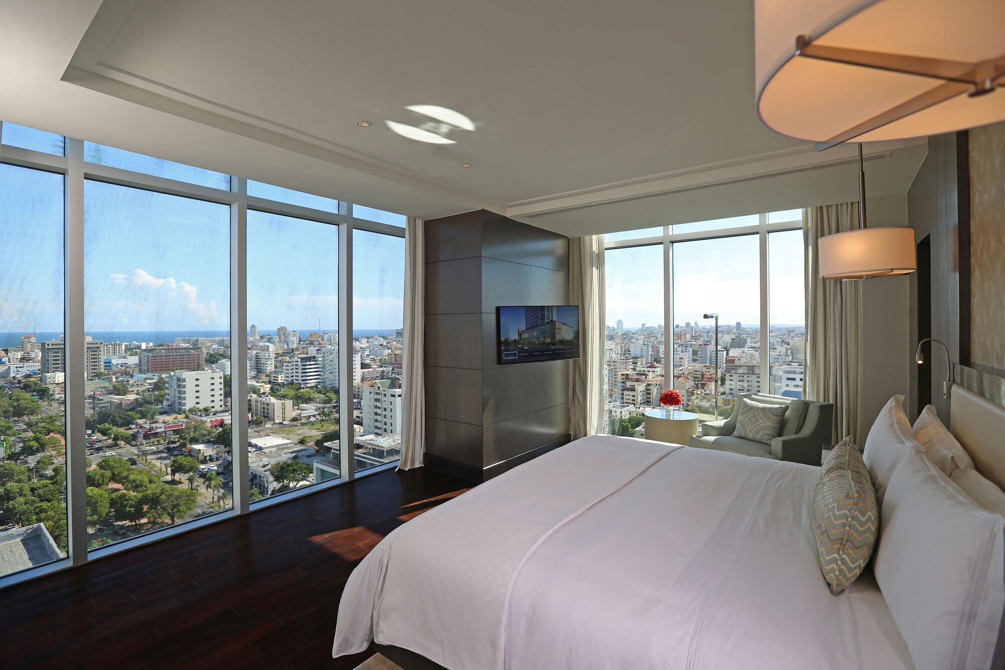1 Bedroom, Suite, Single Bed, Club Lounge Access