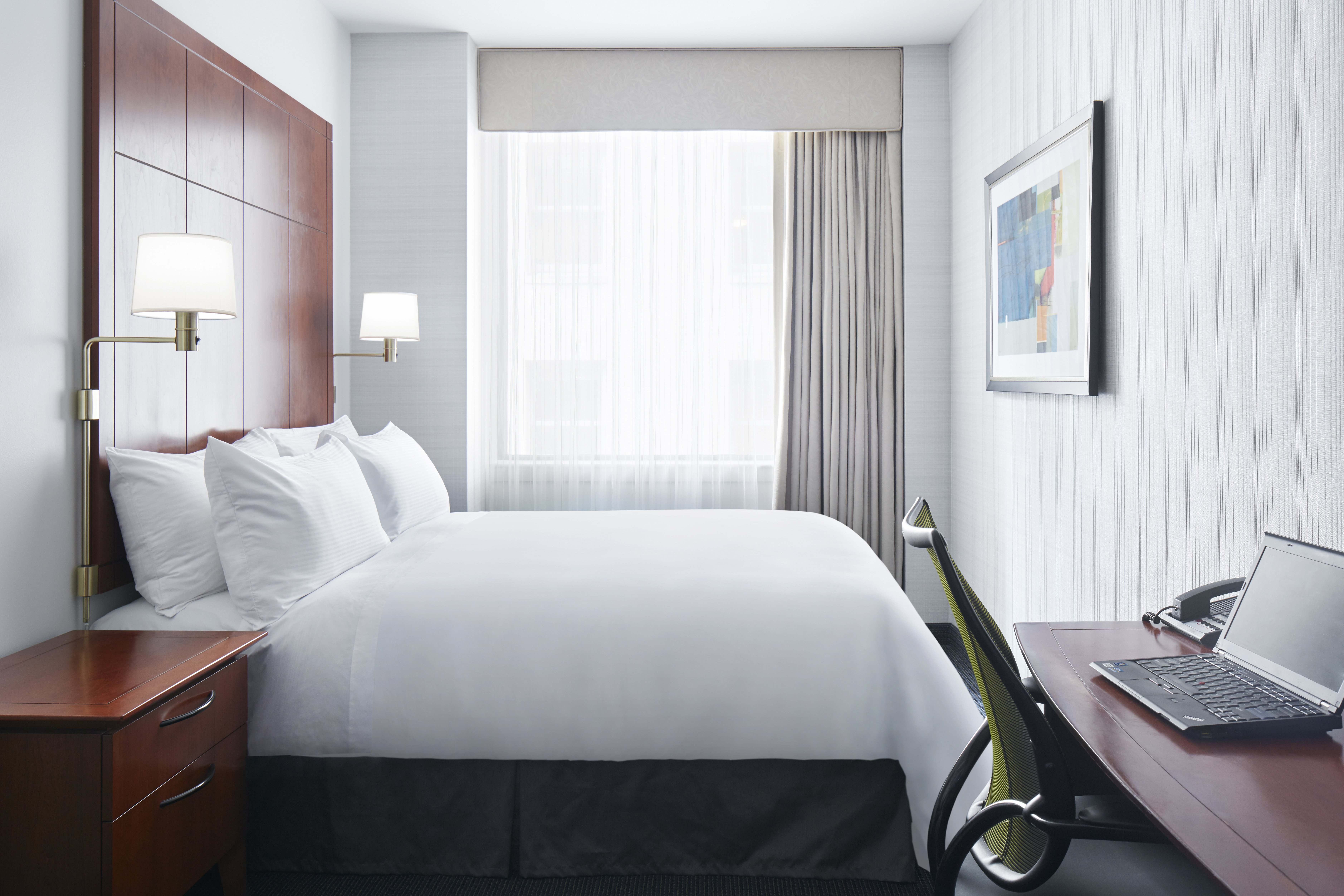 Central Loop Hotel 53/54