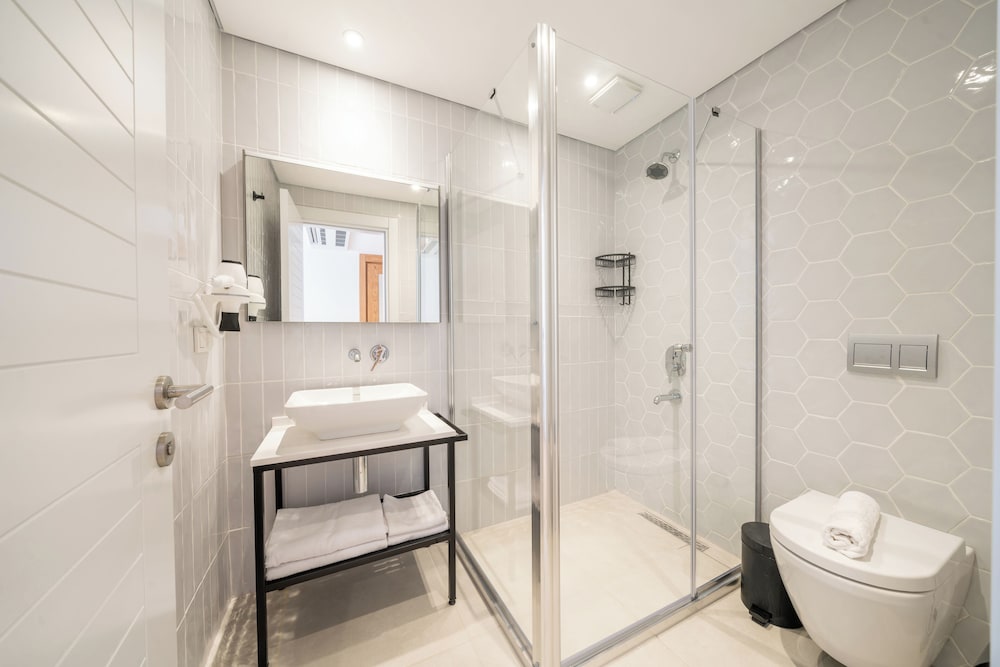 Olea Nova Boutique Hotel 72/73