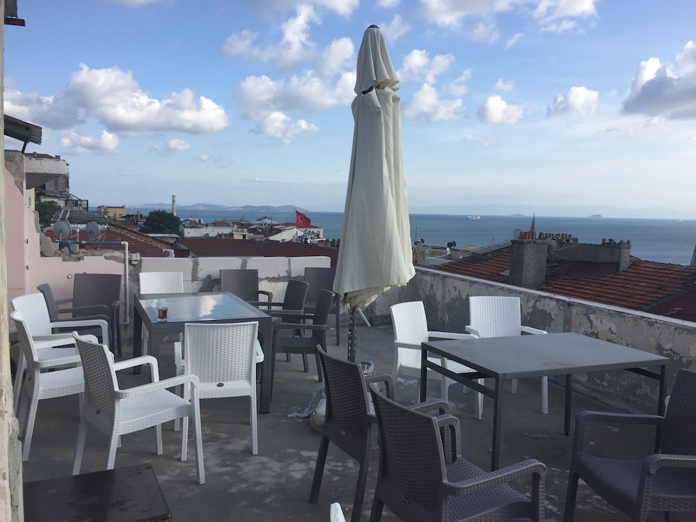 Istanbul Paris Hotel And Hostel 60/74