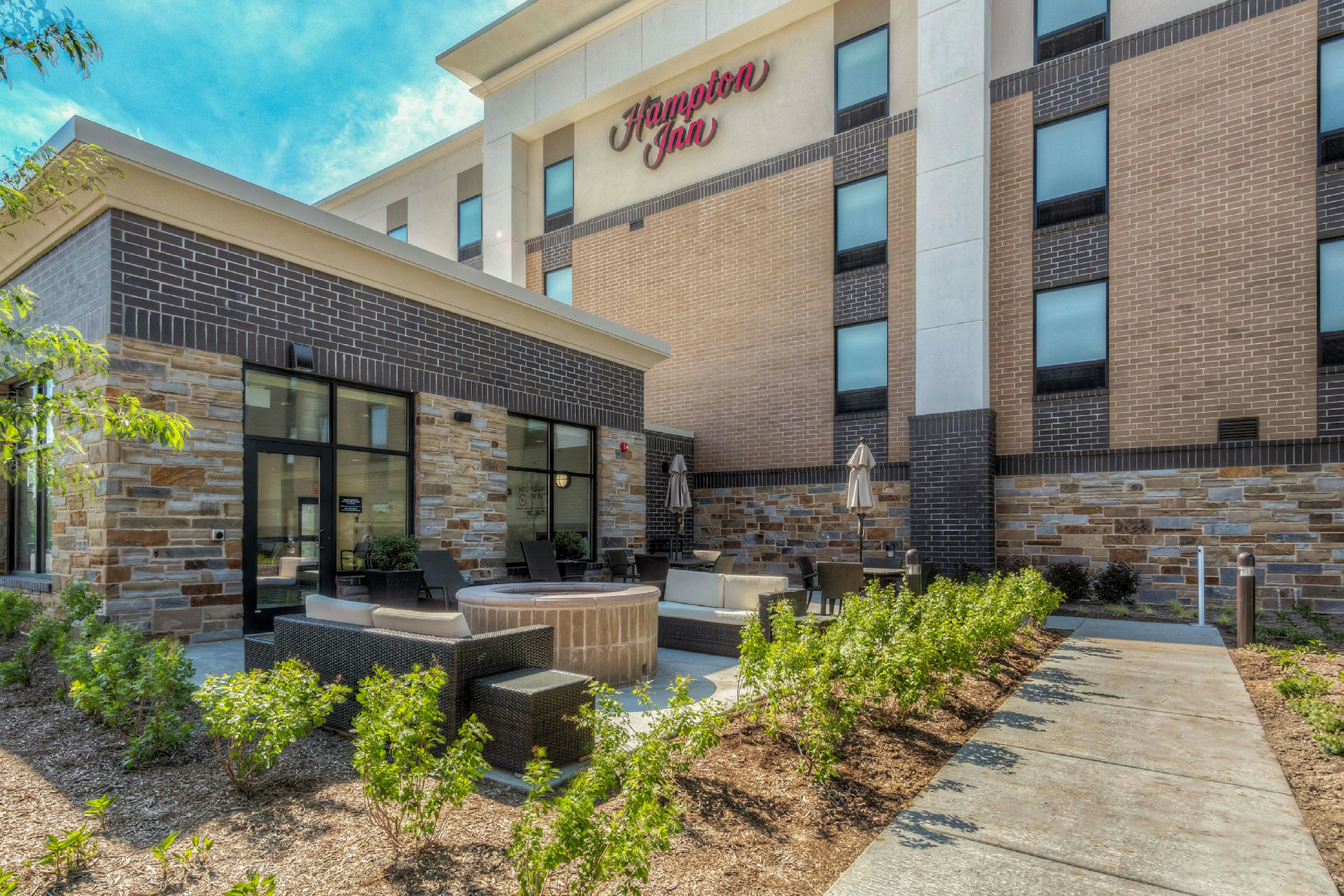 Hampton Inn St. Louis Wentzville MO 55/57