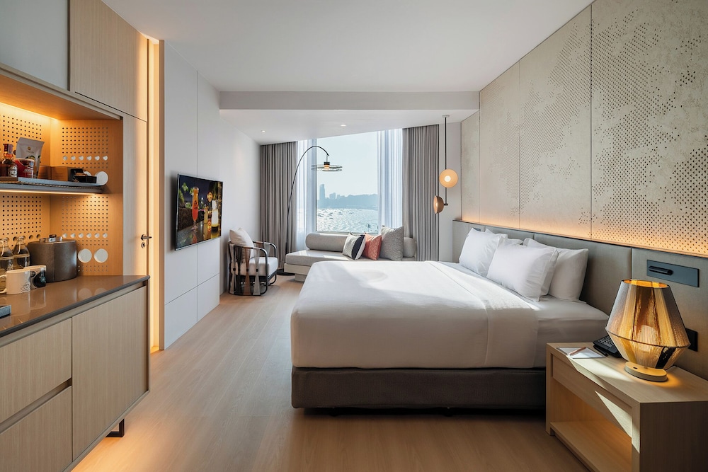 Renovated, Deluxe, Twin Beds, Sea View، Hard Rock Hotel Pattaya 7/8