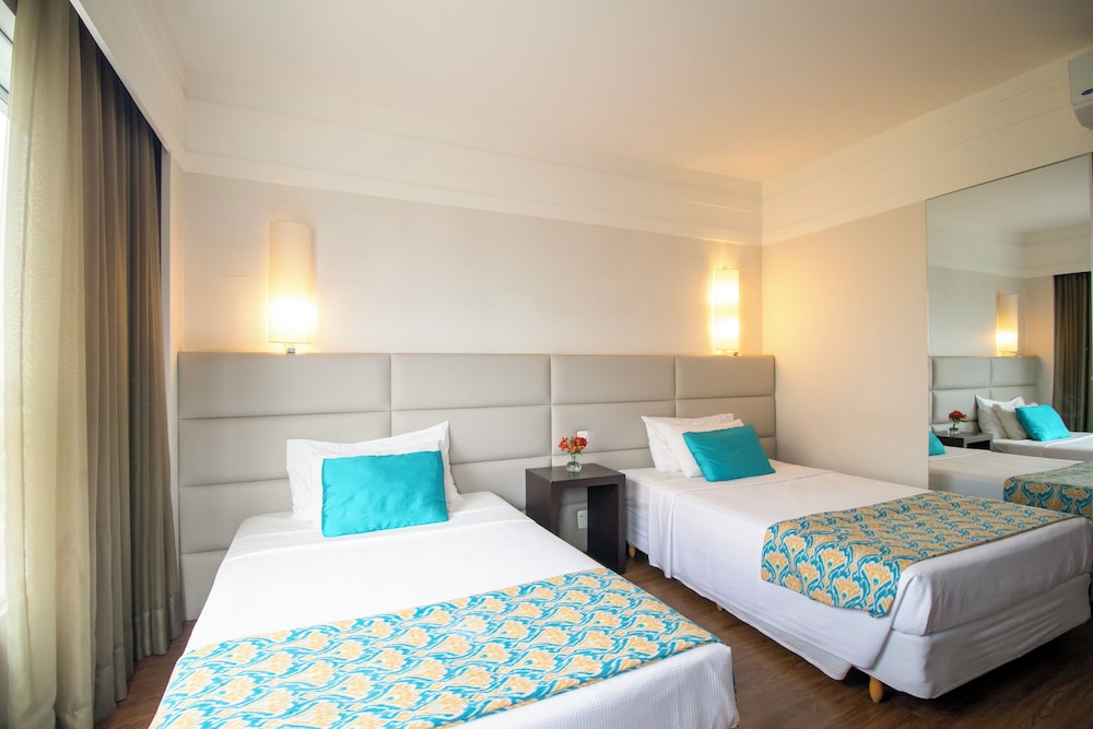 DELUXE, TWIN BEDS