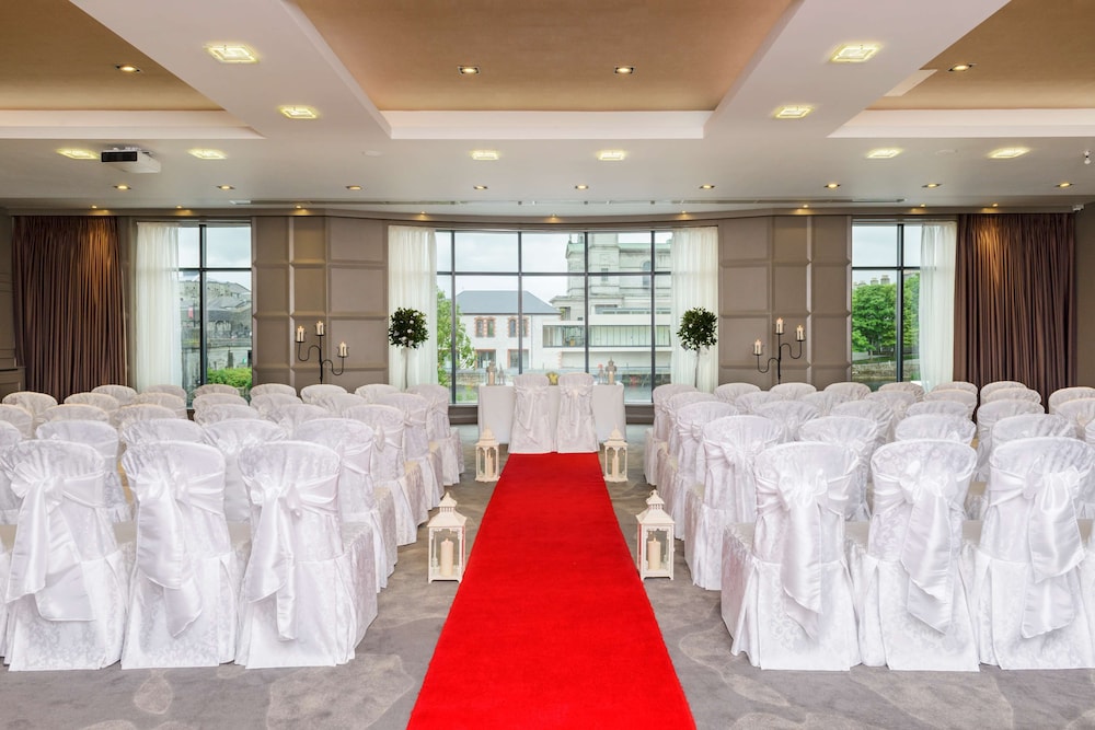 RADISSON BLU HOTEL, ATHLONE 58/67