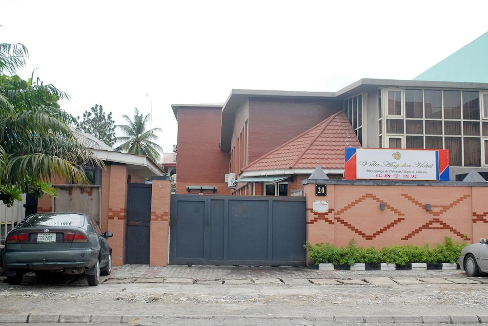 Sugarland Apartments Ikeja 12/18