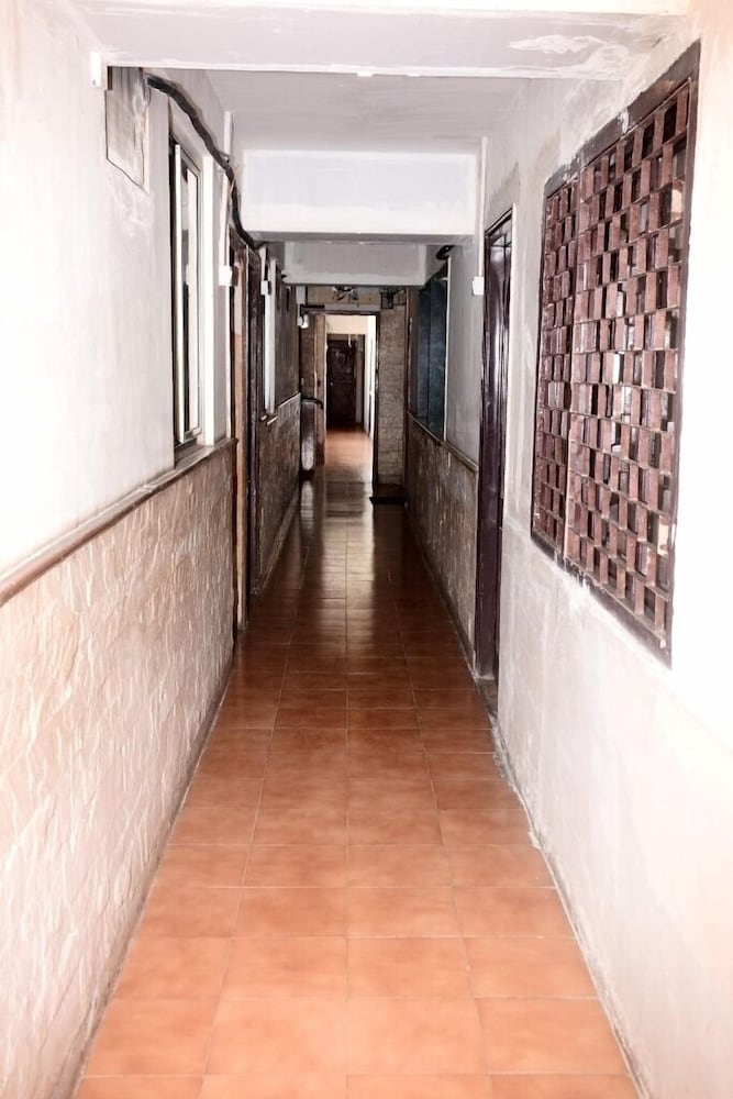 Hotel Parag 5/18