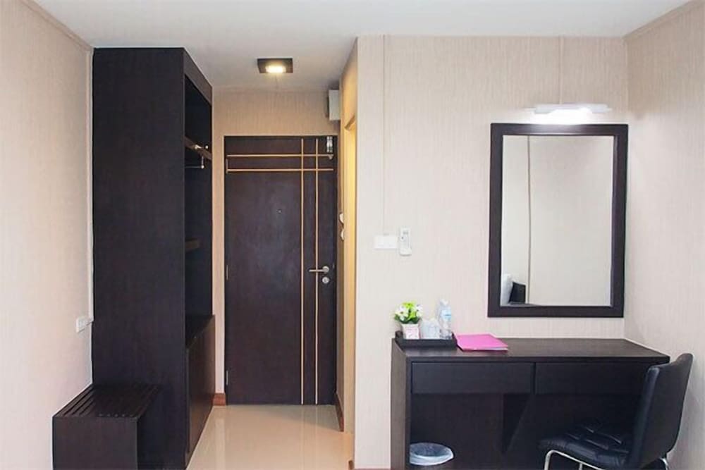 House And Home Residence 25/25