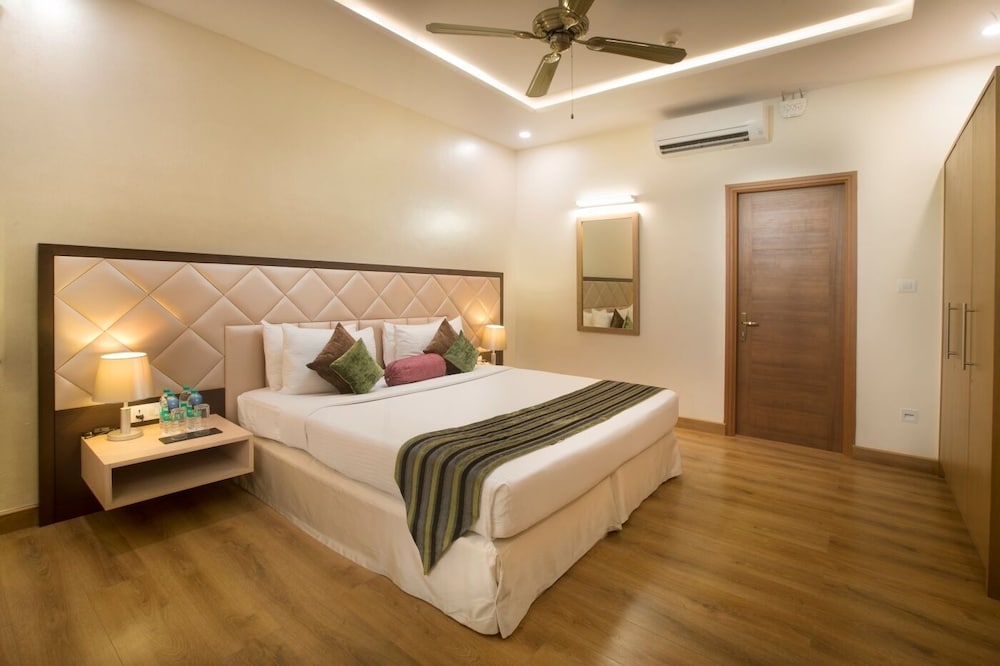 Clarks Exotica Convention Resort Spa 23/70