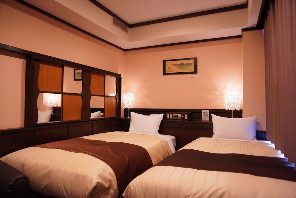 RELAX, TWIN BEDS