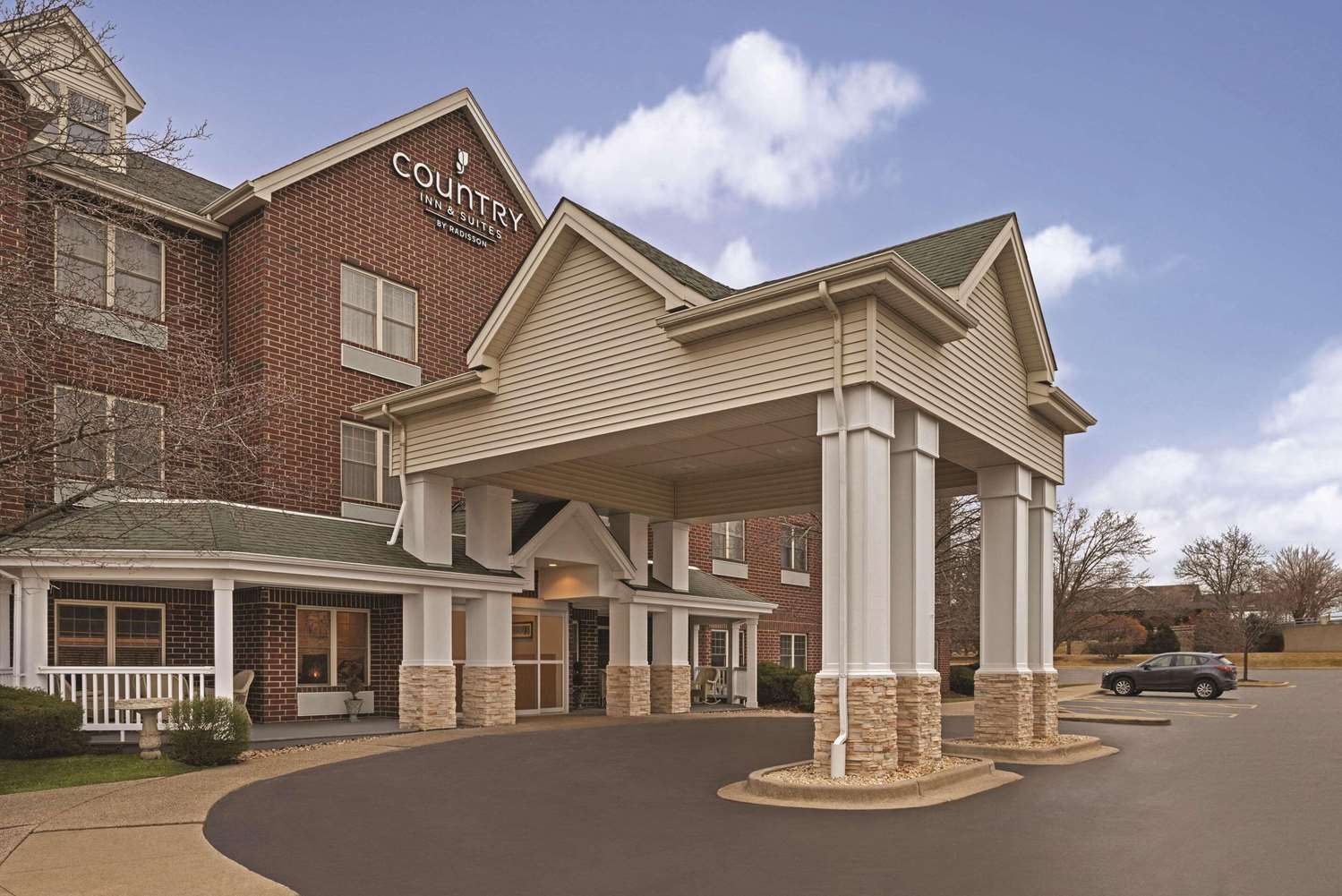 Country Inn & Suites by Radisson Schaumburg IL 32/33