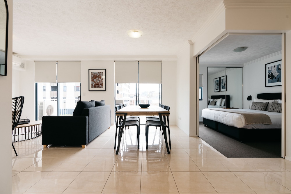 Gabba Central Apartments 53/80