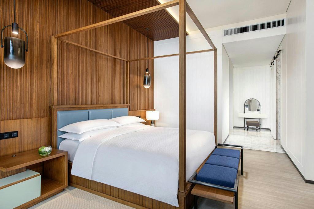 Suite, King Bed, Sea View, Balcony, Large