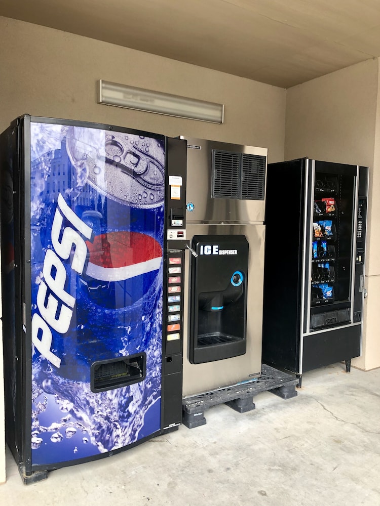Days Inn & Suites by Wyndham Katy 11/22